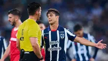 ¿Perjudican a Rayados? Polémica decisión arbitral durante el Monterrey vs Toluca