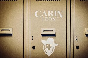 Revelan cómo llegó Carín León a patrocinar a la Selección Mexicana de basquetbol