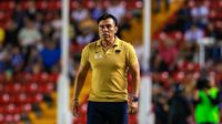 Raúl Alpizar será el técnico interino de Pumas