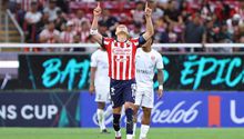 Chivas festeja el gol de Chicharito Hernández con curiosa canción