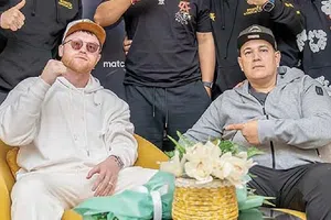 Canelo Álvarez aterrizó en Arabia Saudita; así fue recibido