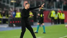 Sérgio Conceicao cuestiona expulsión de ‘Santi’ Giménez; argumenta una jugada similar no sancionada en Coppa Italia