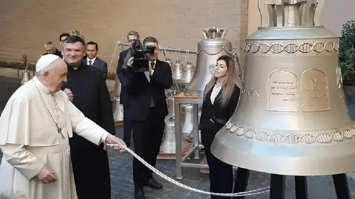 ¿Sabías que las catedrales del mundo repicaron 88 veces sus campanas tras la muerte del Papa Francisco?