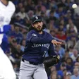 Andrés Muñoz: El Mexicano que Domina el Liderato de Salvamentos en la MLB 2025
