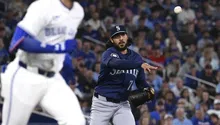 Andrés Muñoz: El Mexicano que Domina el Liderato de Salvamentos en la MLB 2025