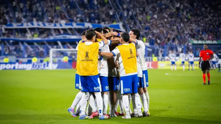 ¡Con autoridad! Vélez vence 3-0 a San Antonio y se acerca a Octavos de la Libertadores