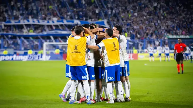 ¡Con autoridad! Vélez vence 3-0 a San Antonio y se acerca a Octavos de la Libertadores