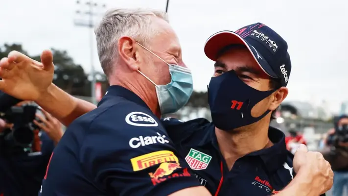 Exdirectivo de Red Bull ve a Checo Pérez como opción a cualquier equipo: "Muy profesional, con mucho talento"