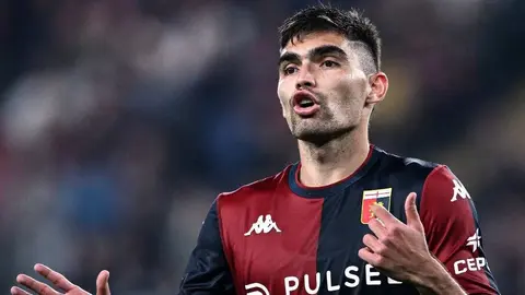 Johan Vásquez y los mexicanos que fueron elegidos 'mejor jugador de la temporada en su equipo'