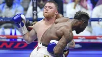Canelo vs Crawford será en Allegiant Stadium, confirma Turki Alalshikh