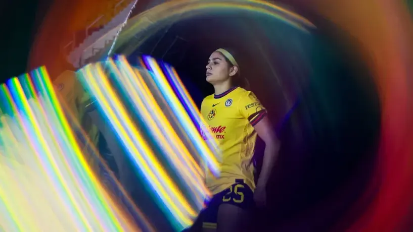 Jana Gutiérrez y Karen Luna recibieron homenaje con América en el juego ante Tigres