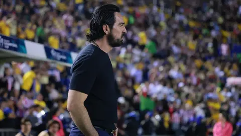 Gerardo Espinoza se perderá el duelo ante Juárez; la queja de Chivas no procedió