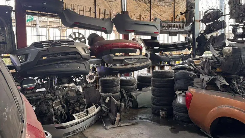 Decomisan más de 2 mil toneladas de autopartes robadas en CDMX y Estado de México