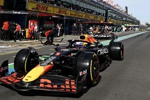 ¡Checo no era el culpable! Liam Lawson debuta con una desastrosa carrera en el GP de Australia