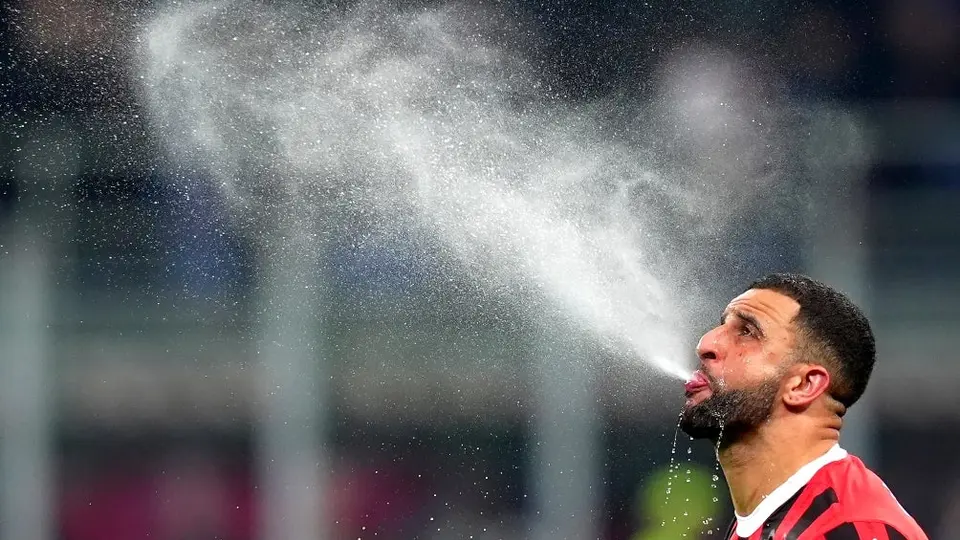 Kyle Walker es baja del Milan tras someterse a cirugía del codo derecho