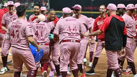 ¡A la Diabla! Robinson Canó deja tendidos a los Guerreros y Diablos logran su doceava victoria al hilo