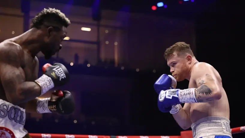 ¡Insípida victoria! ‘Canelo’ Álvarez vence por decisión unánime a William Scull
