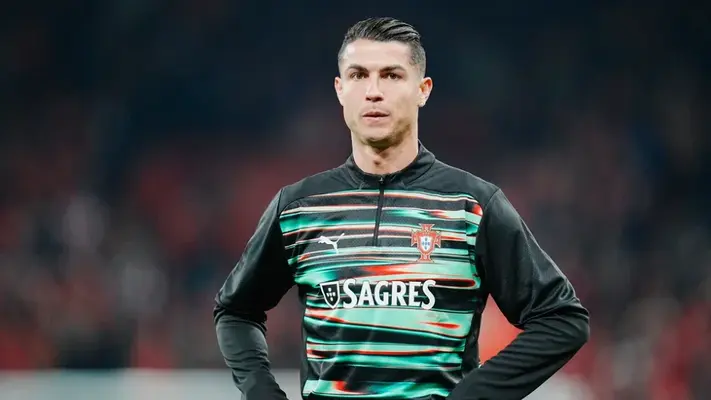 Cristiano Ronaldo recibió certificado de Récord Guinnes en partido de Portugal vs Dinamarca
