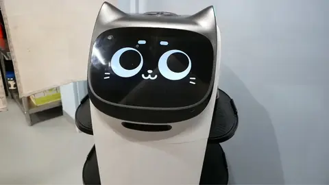 VIDEO: Robot suple a meseros en restaurante de México