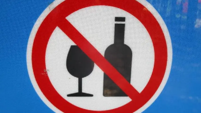 Negocios que vendan bebidas alcohólicas podrían enfrentar multas de hasta más de 280 mil pesos. / Pixabay