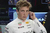 Liam Lawson arremete contra CEO de McLaren: "No podría importarme menos lo que diga"