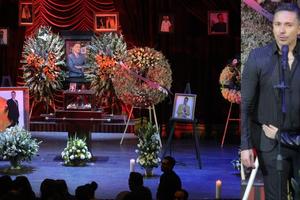 Así se vivió el homenaje a Daniel Bisogno en el Centro Cultural Teatro 2