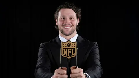 Josh Allen es nombrado como el jugador más valioso en la temporada de la NFL