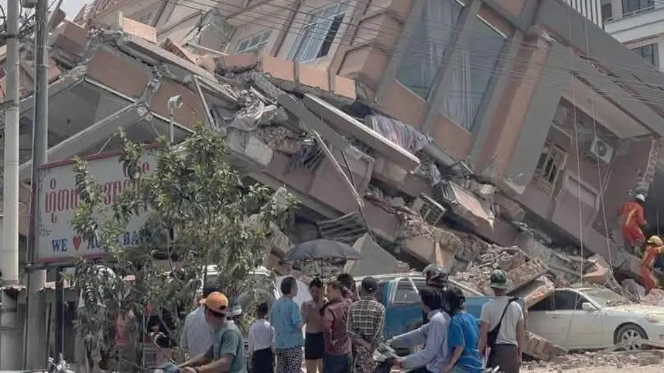 Sube a mil 600 los muertos en Myanmar tras terremoto de 7.7