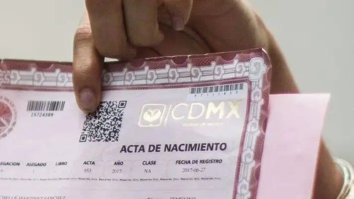 Apellido materno ahora irá primero en acta de nacimiento: Esto dice la reforma