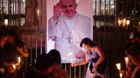 Papa Francisco: Cumple un mes hospitalizado, pero ya camina