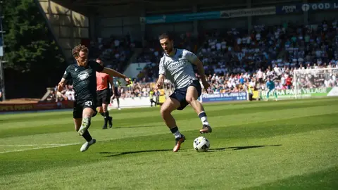 Dundee evita el descenso al vencer a St Johnstone; Antonio Portales fue titular
