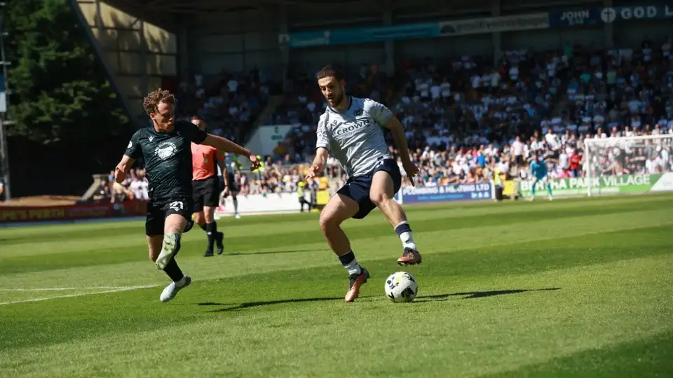Dundee evita el descenso al vencer a St Johnstone; Antonio Portales fue titular