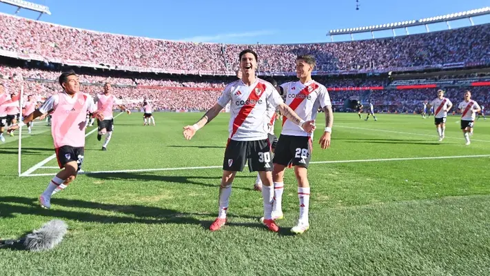 River Plate vence a Boca Juniors en un Superclásico dedicado al Papa Francisco