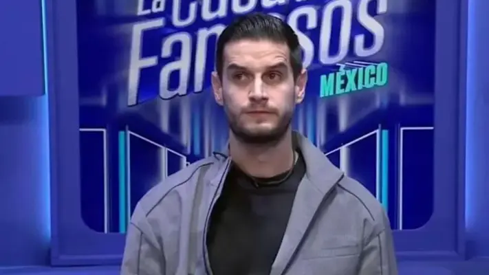 Tunden a Adrián Marcelo en podcast de Álvaro Morales: "Fue manipulado"