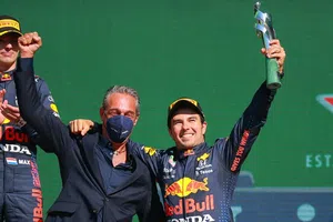 Checo Pérez tendrá varias opciones para regresar a Fórmula 1, aseguró Carlos Slim Domit