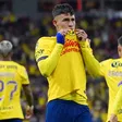 Cristian Calderón olvida sus raíces rojinegras al besar el escudo de América