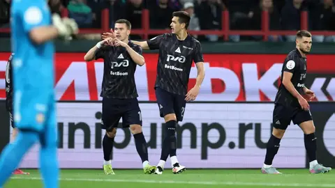 Lokomotiv empató 2-2 con CSKA; César Montes jugó todo el partido