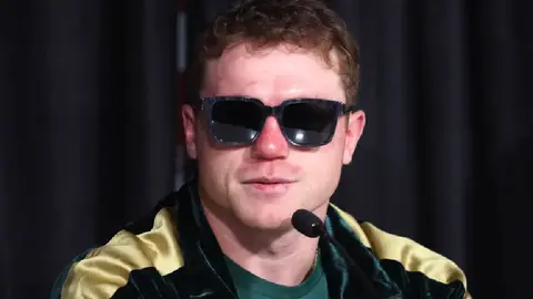 ¿Cuál es el récord de Canelo Álvarez?