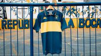 Genoa, donde milita el mexicano Johan Vásquez, realizó homenaje a Boca Juniors con un jersey especial