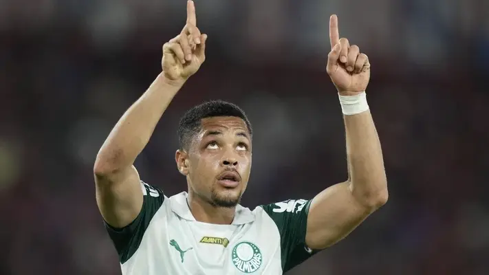 Copa Libertadores: Vitor Roque, ex de Barcelona, comanda triunfo de Palmeiras
