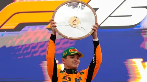 Lando Noris gana caótico Gran Premio de Australia en inicio de la F1