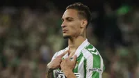 Antony cerca de convertirse de doble campeón continental con Betis y Manchester United