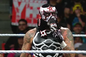 Penta Zero Miedo cobra revancha sobre Ludwig Kaiser en Monday Night RAW