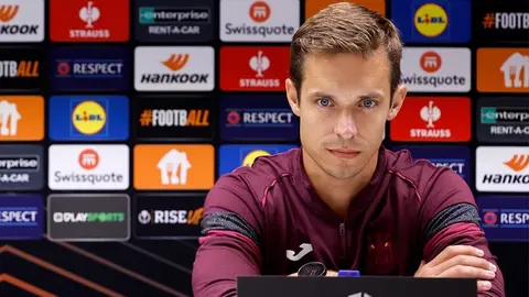 Anderlecht de 'Chino' Huerta cambia de técnico en plena Fecha FIFA, ¿quién reemplaza a David Hubert?