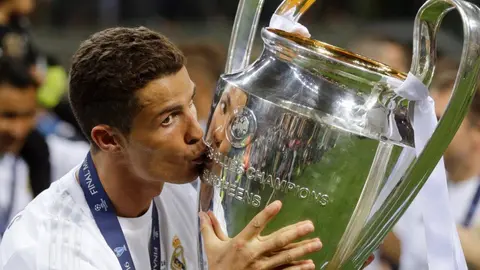 Felicitaciones en el mundo del futbol a Cristiano Ronaldo por sus 40 años