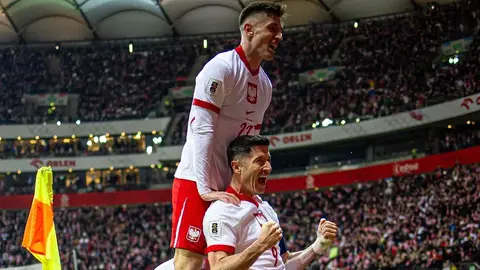 Robert Lewandowski aparece para victoria de Polonia sobre Lituania