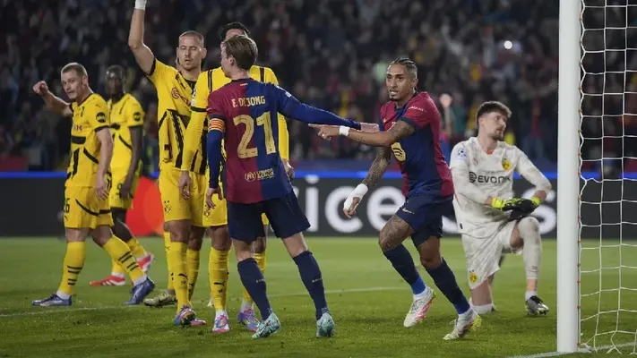 Raphinha empata récord de Lionel Messi y sueña con hacer historia en Champions