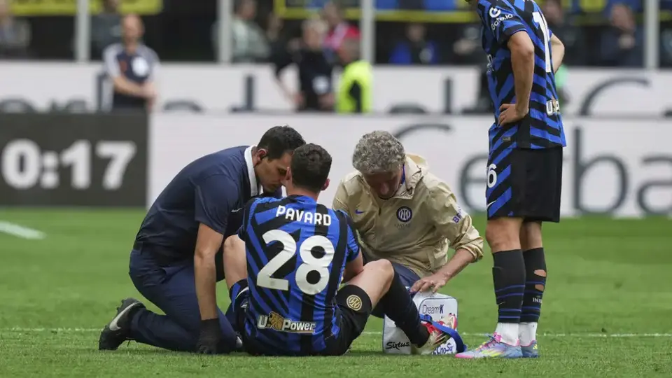 Se encienden las alarmas en Inter de Milán: Pavard se lesiona previo al duelo ante Barcelona