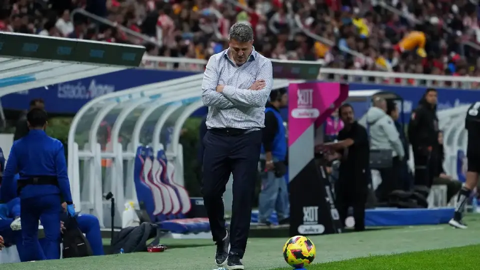 Chivas y el 'plan' para echar a los españoles, como el Franco de RÉCORD adelantó