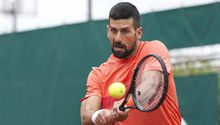 Djokovic logra su primera victoria en arcilla este año al vencer a Fucsovics en Ginebra